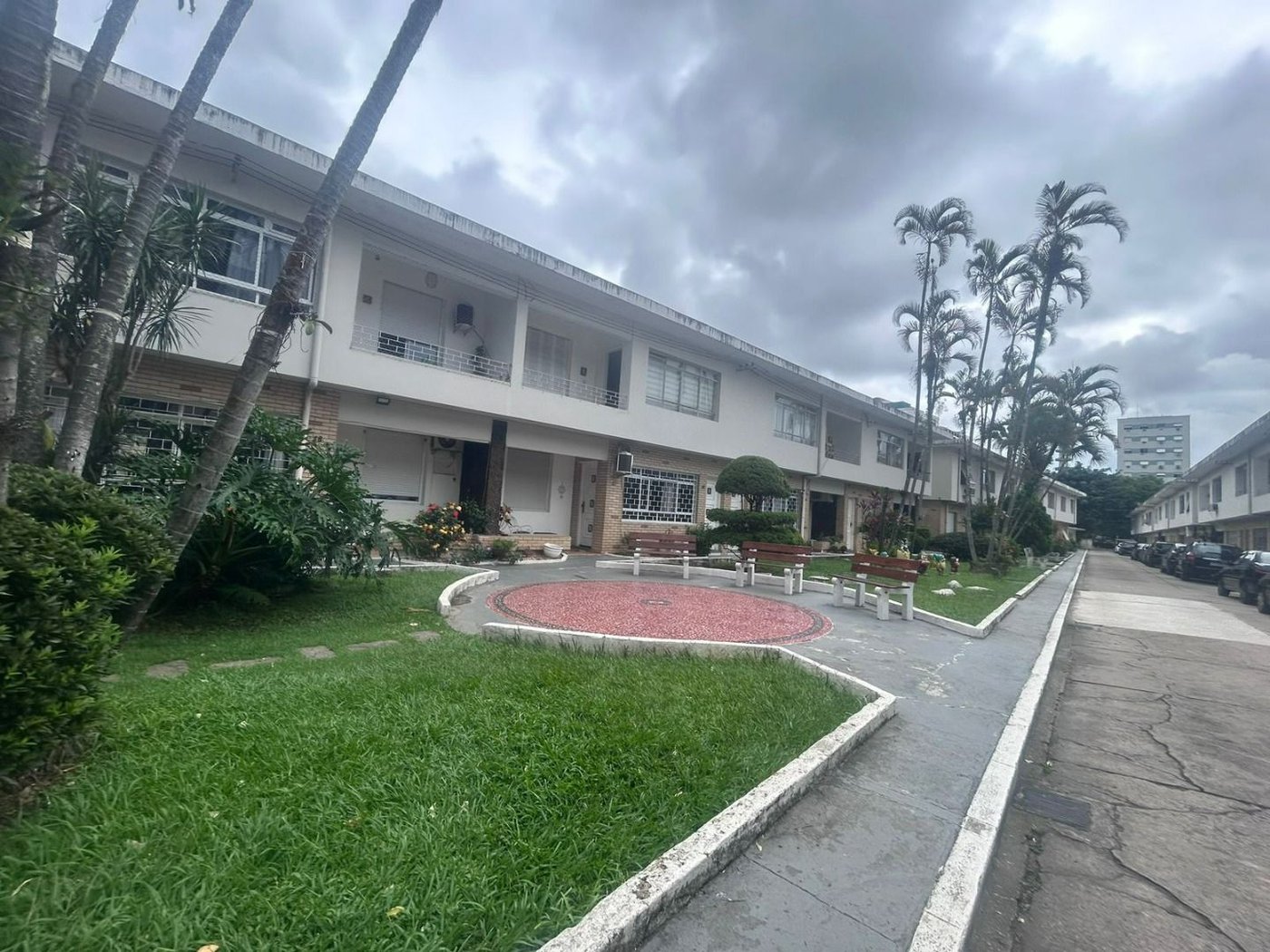 Casa com 2 dormitórios para alugar, 120 m² por R$ 5.000,00/mês - Encruzilhada - Santos/SP