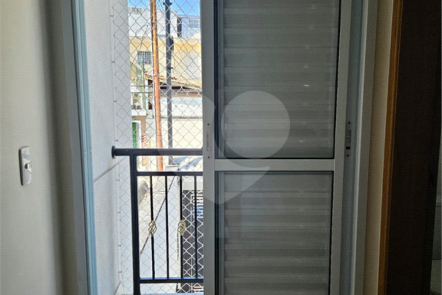 Casa à venda com 3 quartos, sendo 1 suíte, no condomínio Professora Romilde Nogueira de Sá, São Paulo - SP