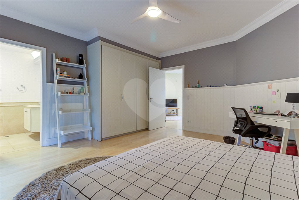 Casa à venda com 4 suítes no condomínio Vila Verde, São Paulo - SP