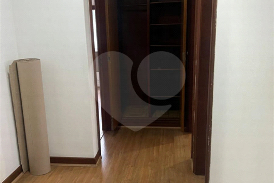 Sobrado à venda com 4 quartos, sendo 3 suítes, em Santana, São Paulo, SP