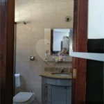 Sobrado à venda com 3 quartos, sendo 1 suíte, em Chora Menino, São Paulo, SP