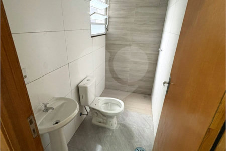 Casa à venda com 3 quartos, sendo 1 suíte, no condomínio Felipe Camarao, Poá - SP