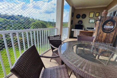 Casa à venda com 6 suítes no condomínio Portal Ouro Verde, Atibaia - SP