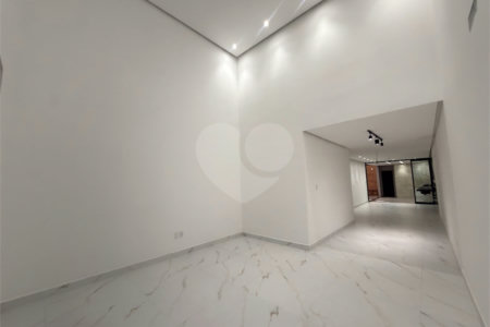 Casa Linear 3 quartos com 1 suíte, área de lazer