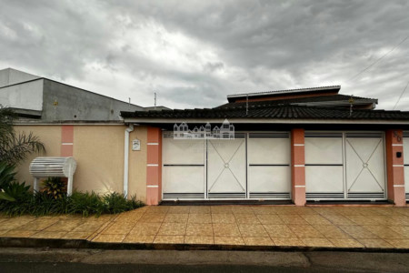 Casa à venda com 3 quartos, sendo 2 suítes, em Jardim Real, Bom Jesus dos Perdões, SP