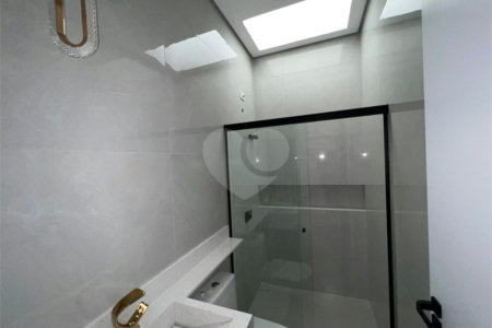 Casa à venda com 3 quartos, sendo 1 suíte, no condomínio Horto Florestal Villagio, Sorocaba - SP