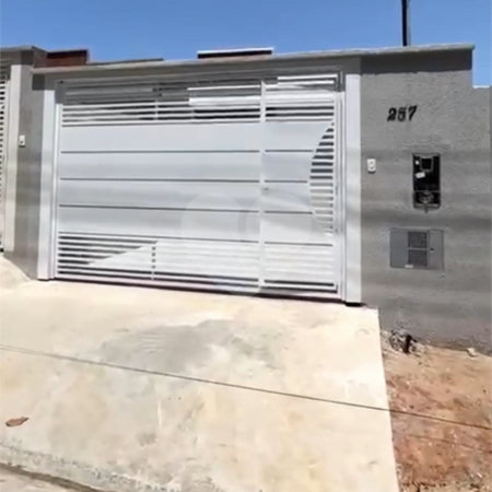 Casa à venda com 2 quartos em Chácara Holiday, Itaquaquecetuba, SP