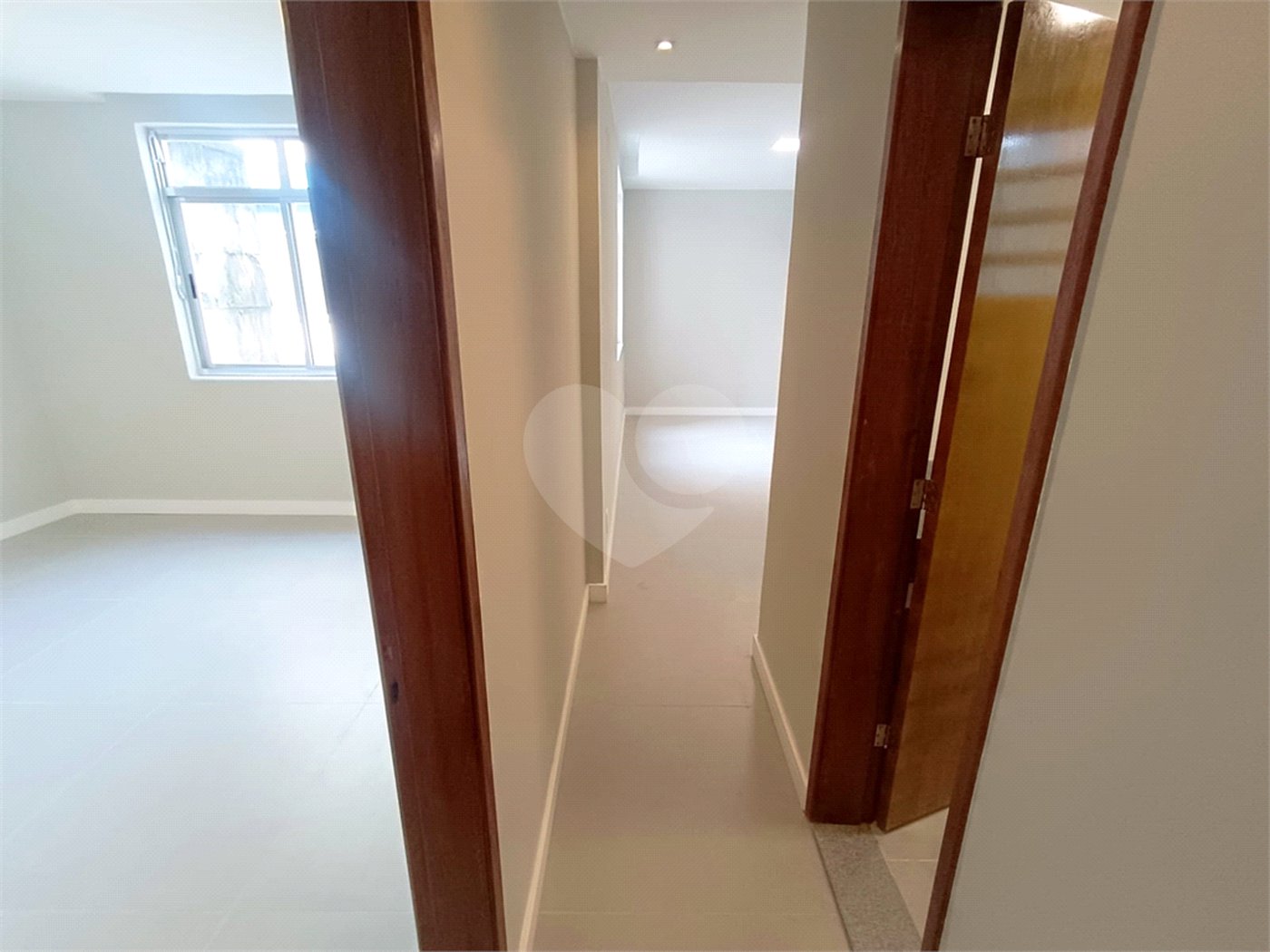 Apartamento à venda com 2 quartos, sendo 1 suíte,  em Maracanã, Rio de Janeiro, RJ