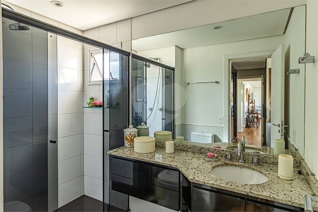 Apartamento à venda com 3 quartos, sendo 1 suíte, em Pinheiros, São Paulo, SP