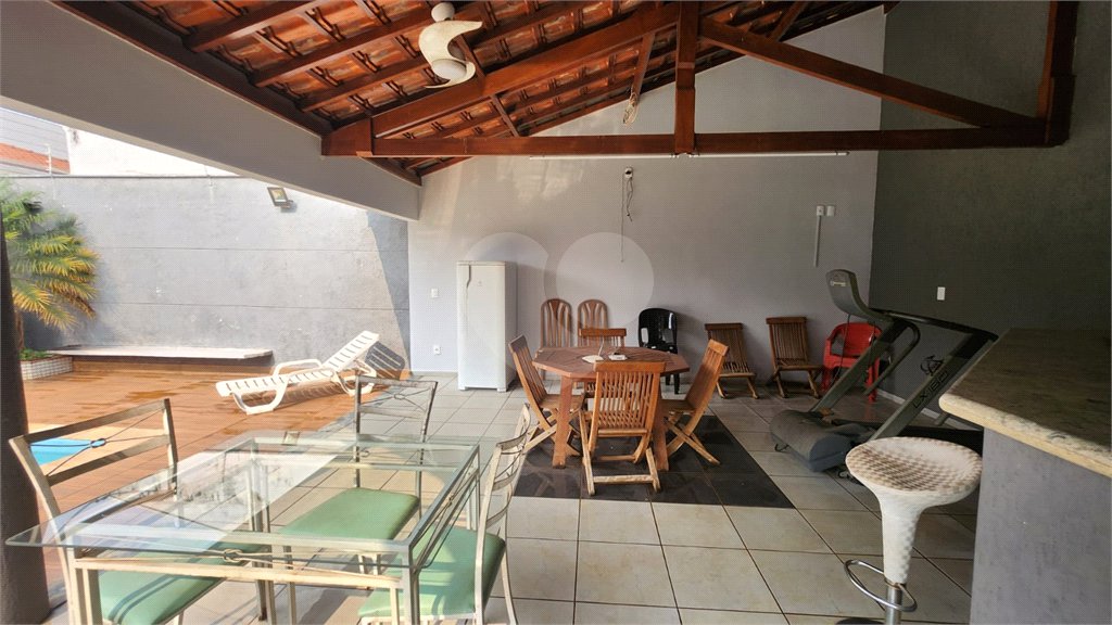 Casa à venda com 3 quartos, sendo 1 suíte, em Vila Harmonia, Araraquara, SP