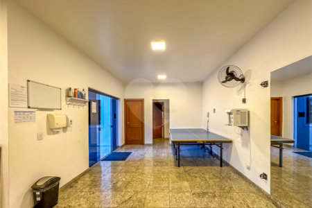 Casa à venda com 4 quartos, sendo 3 suítes, no condomínio Village Place, São Paulo - SP