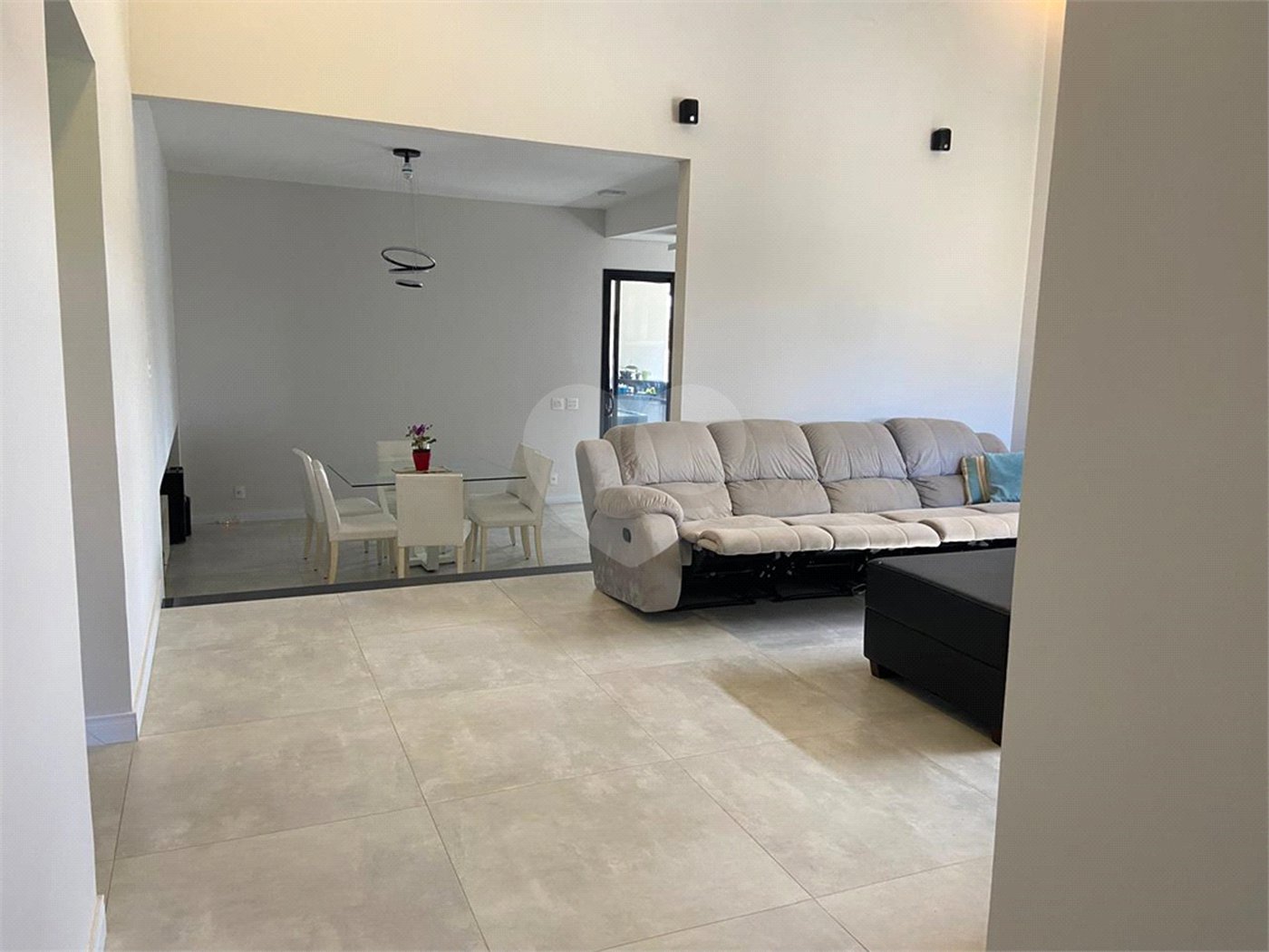 Casa à venda com 3 suítes no condomínio Terras de Santa Teresa, Itupeva - SP