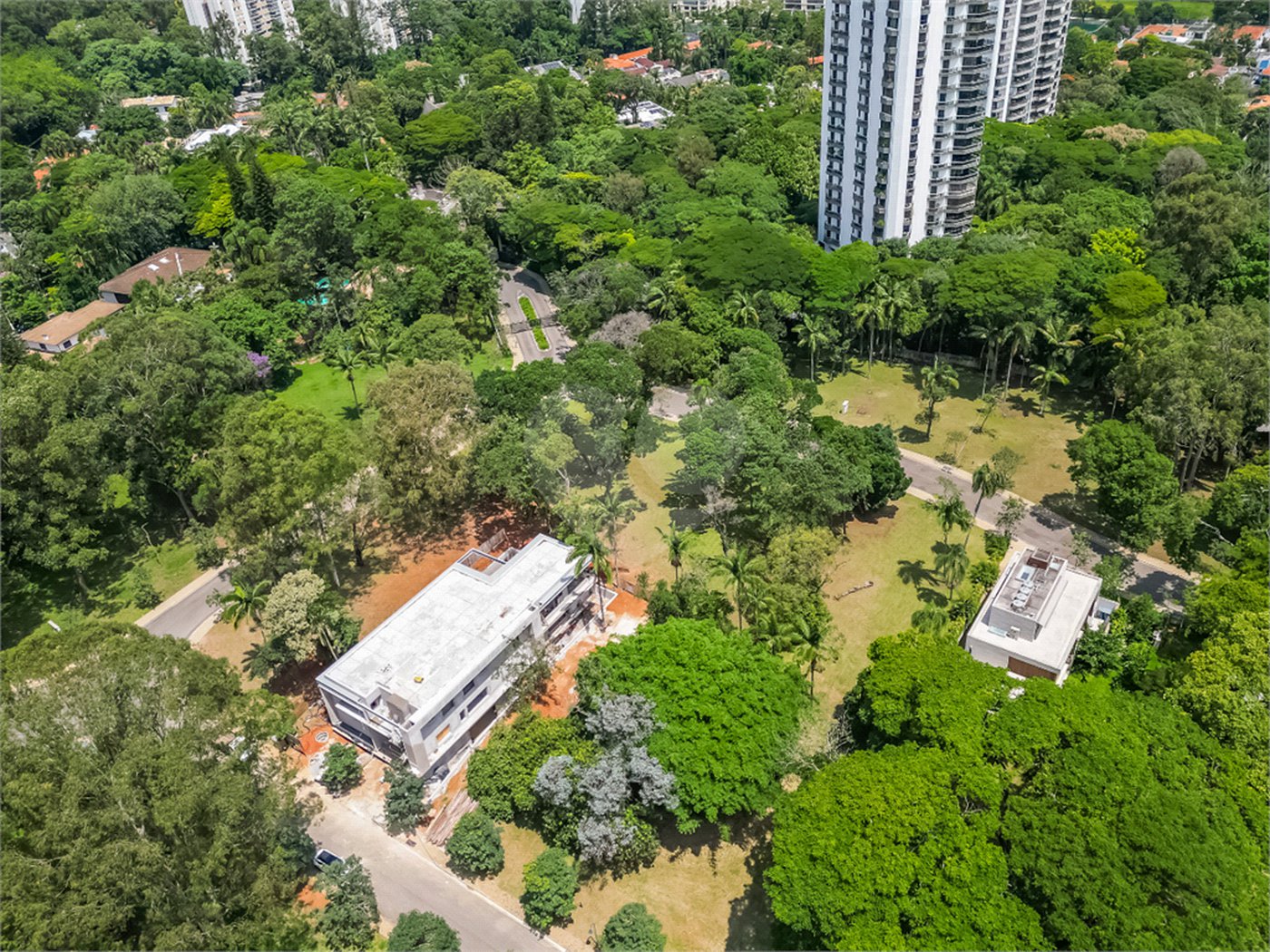 Terreno à venda no condomínio Chácara Santa Helena, São Paulo - SP