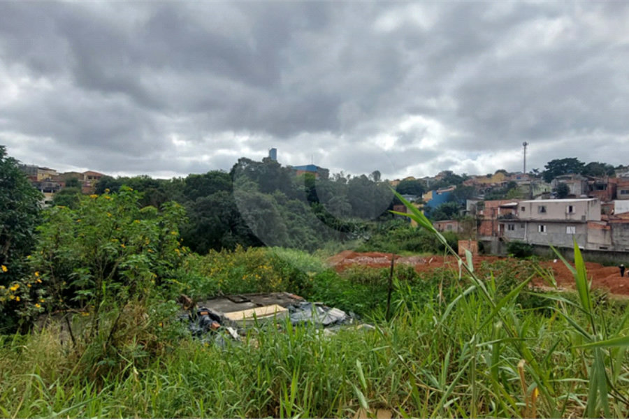 Terreno à venda em Guaianazes, São Paulo, SP
