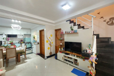 Casa à venda com 3 quartos, sendo 2 suítes,  em Jardim Lallo, São Paulo, SP
