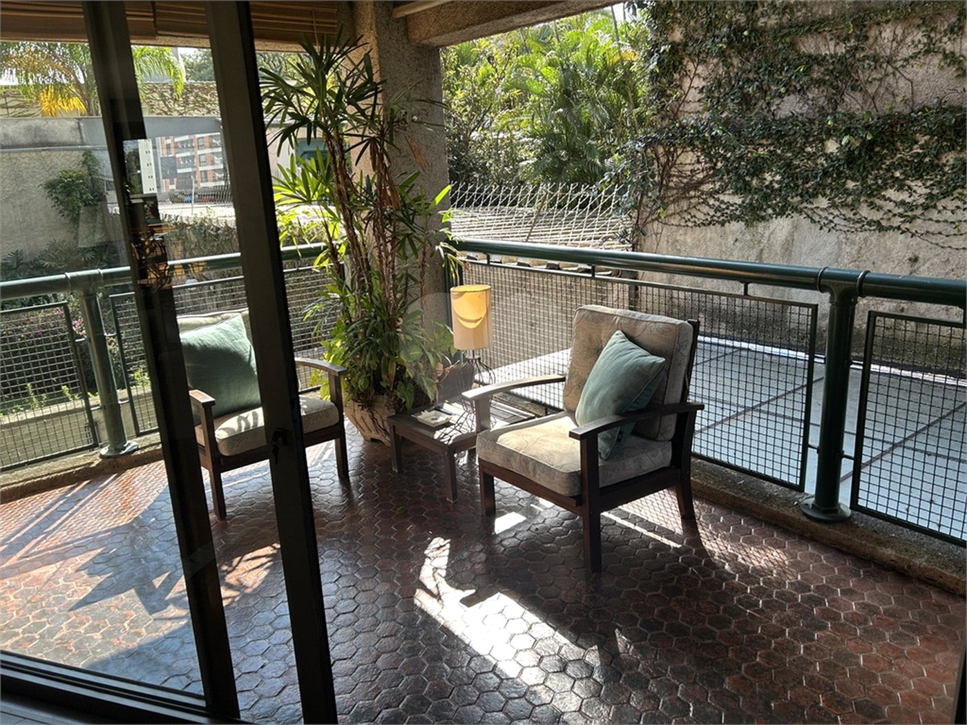 Apartamento à venda com 4 quartos, sendo 2 suítes,  em Paineiras do Morumbi, São Paulo, SP
