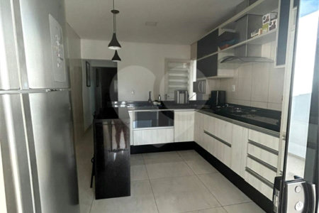 Casa de Vila à venda com 4 quartos, sendo 1 suíte, em Jardim Gramados de Sorocaba, Sorocaba, SP