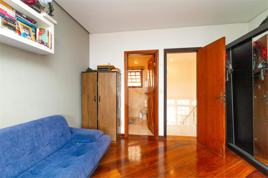 Casa à venda com 4 quartos, sendo 2 suítes, no condomínio Da Serra, São Paulo - SP