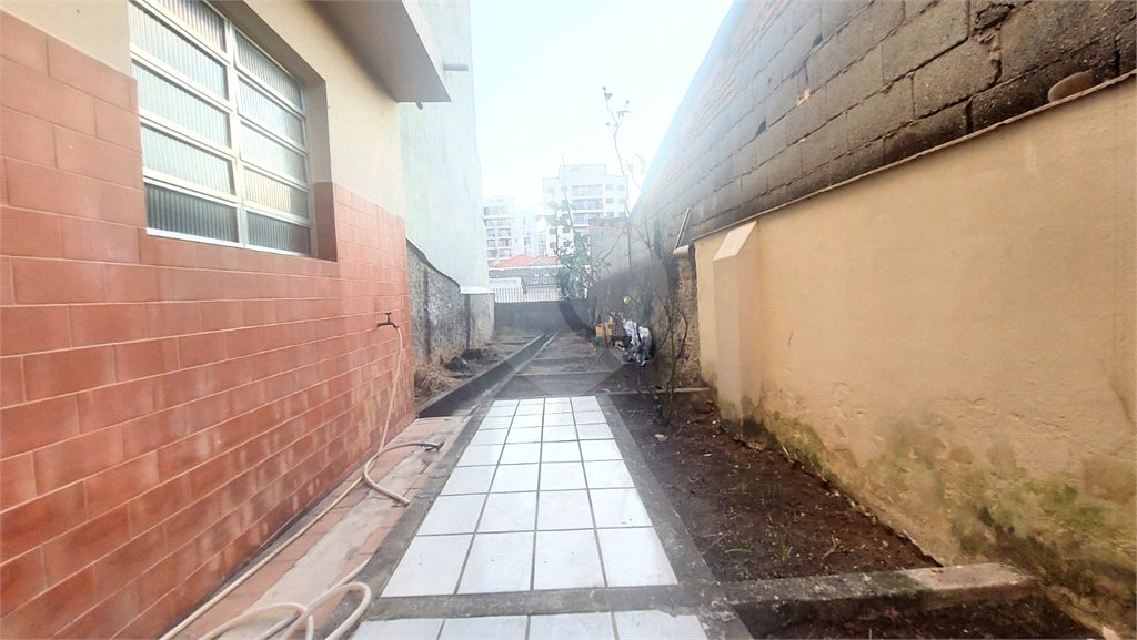 Casa à venda com 3 quartos, sendo 1 suíte, em Lapa, São Paulo, SP