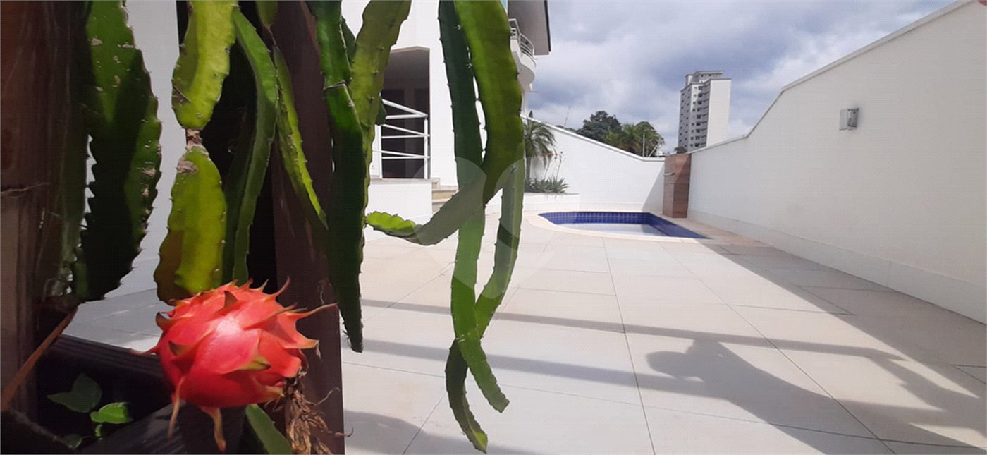 Sobrado à venda com 4 quartos, sendo 2 suítes, em Tucuruvi, São Paulo, SP