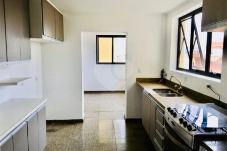 Apartamento à venda com 4 quartos, sendo 2 suítes, em Bosque da Saúde, São Paulo, SP