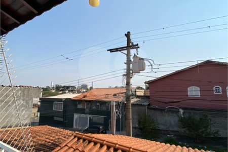 Casa à venda com 3 quartos, sendo 1 suíte, em Jardim Santa Clara, Guarulhos, SP