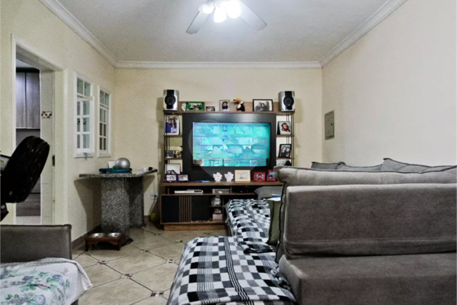 Salão à venda ou para alugar com 3 quartos, sendo 1 suíte, em Jardim Monjolo, São Paulo, SP
