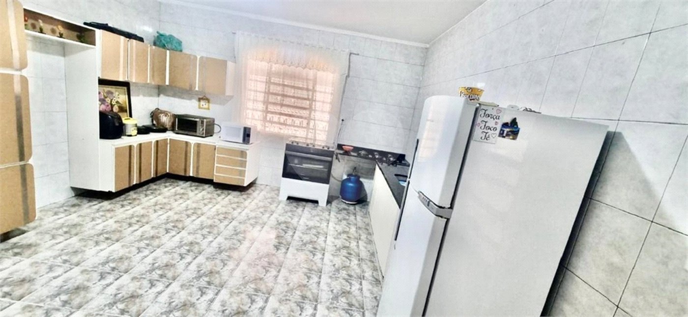 Sobrado à venda com 3 quartos, sendo 1 suíte, em Vila Nova Cachoeirinha, São Paulo, SP