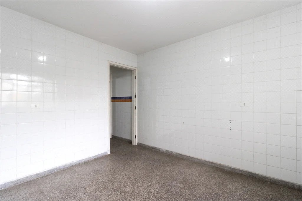 Sobrado à venda com 3 quartos, sendo 1 suíte, em Real Parque, São Paulo, SP