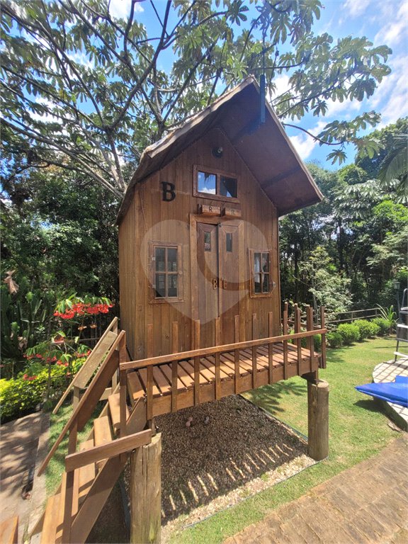 Casa à venda com 2 suítes no condomínio Alpes da Cantareira, Mairiporã - SP
