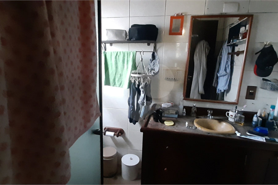 Casa à venda com 4 quartos, sendo 2 suítes, no condomínio Associação Reserva das Hortênsias, Mairiporã - SP