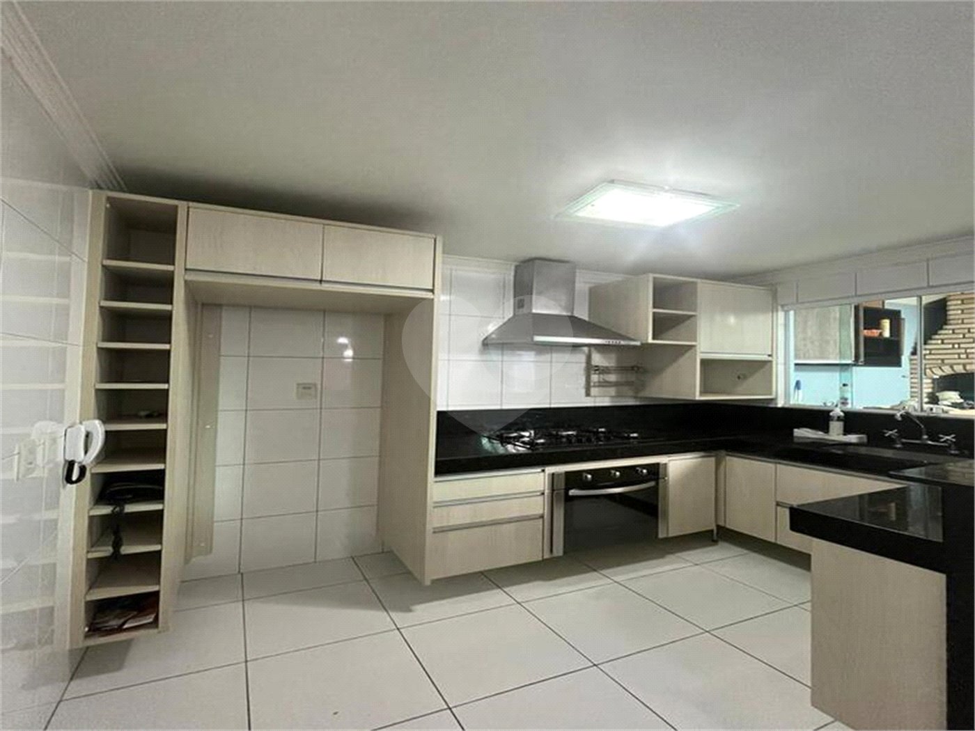 Sobrado à venda com 3 quartos, sendo 1 suíte, no Centro, Indaiatuba, SP