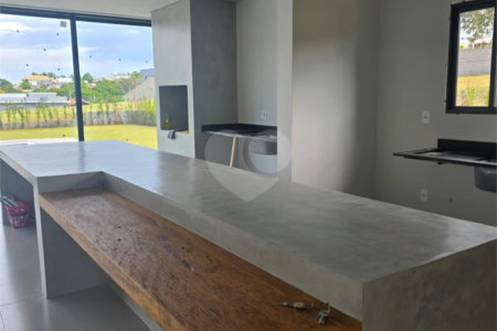 Casa à venda com 3 suítes no condomínio Village Ipanema 2, Araçoiaba da Serra - SP