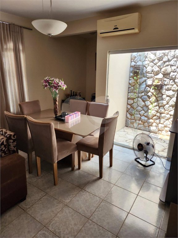Casa à venda com 4 quartos, sendo 1 suíte, em Porto, Cuiabá, MT