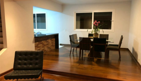 Casa à venda com 5 suítes em Paraisópolis, São Paulo, SP