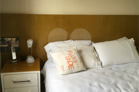 Apartamento à venda com 3 suítes em Vila Gomes Cardim, São Paulo, SP