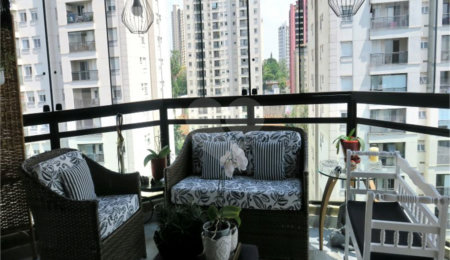Apartamento à venda com 3 quartos, sendo 2 suítes,  em Jardim Parque Morumbi, São Paulo, SP
