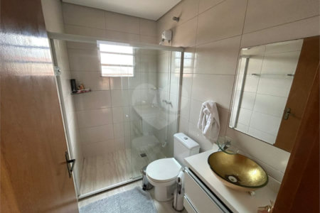 Sobrado à venda com 6 quartos, sendo 1 suíte,  em Vila do Encontro, São Paulo, SP