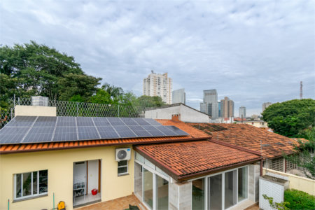 Casa à venda com 3 quartos, sendo 1 suíte,  em Vila Cordeiro, São Paulo, SP