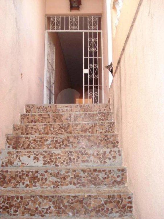 OPORTUNIDADE SOBRADO 3 Dormitórios. Ótima Localização e Fácil Acesso.
