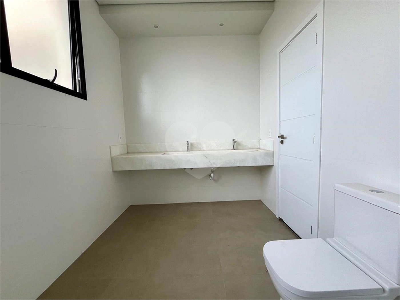 Casa à venda com 4 suítes no condomínio Alphaville Nova Esplanada 3, Votorantim - SP