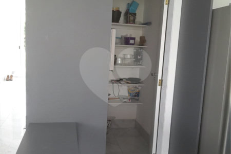 Casa à venda com 3 suítes em Moinho Velho, Cotia, SP