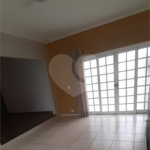 Casa à venda com 5 quartos, sendo 1 suíte, no Centro, Bom Jesus dos Perdões, SP