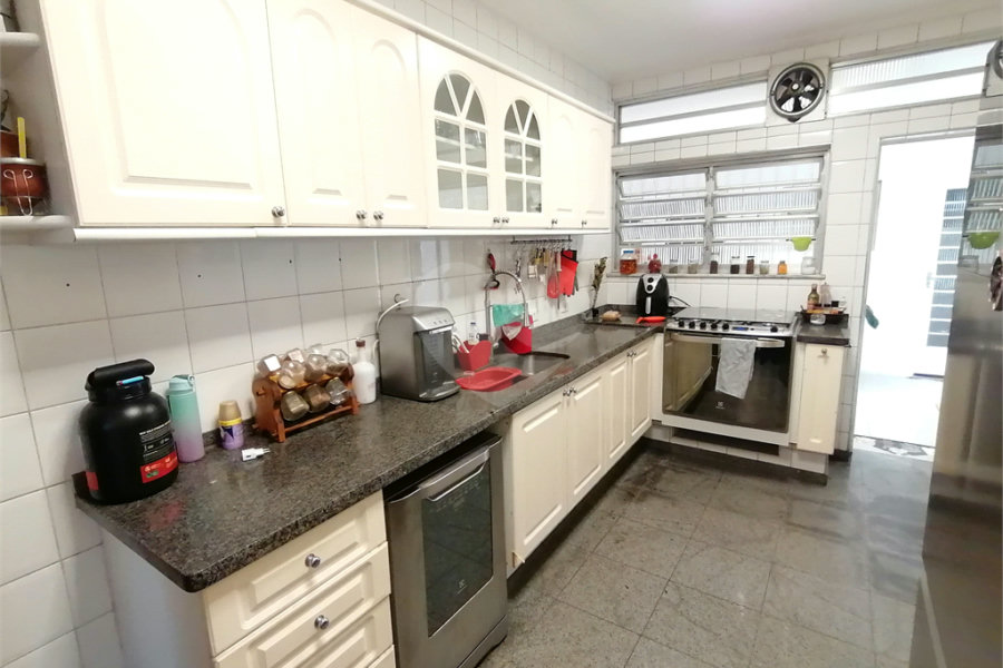 Casa Térrea à venda com 3 quartos, sendo 1 suíte,  em Vila Mariana, São Paulo, SP