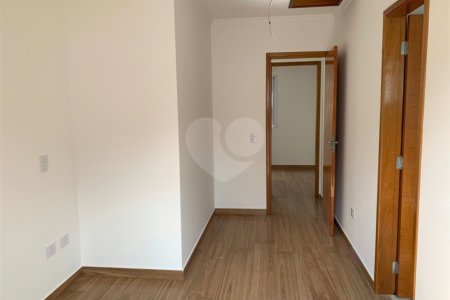 Casa à venda com 2 suítes no condomínio Residencial Napoles, São Paulo - SP