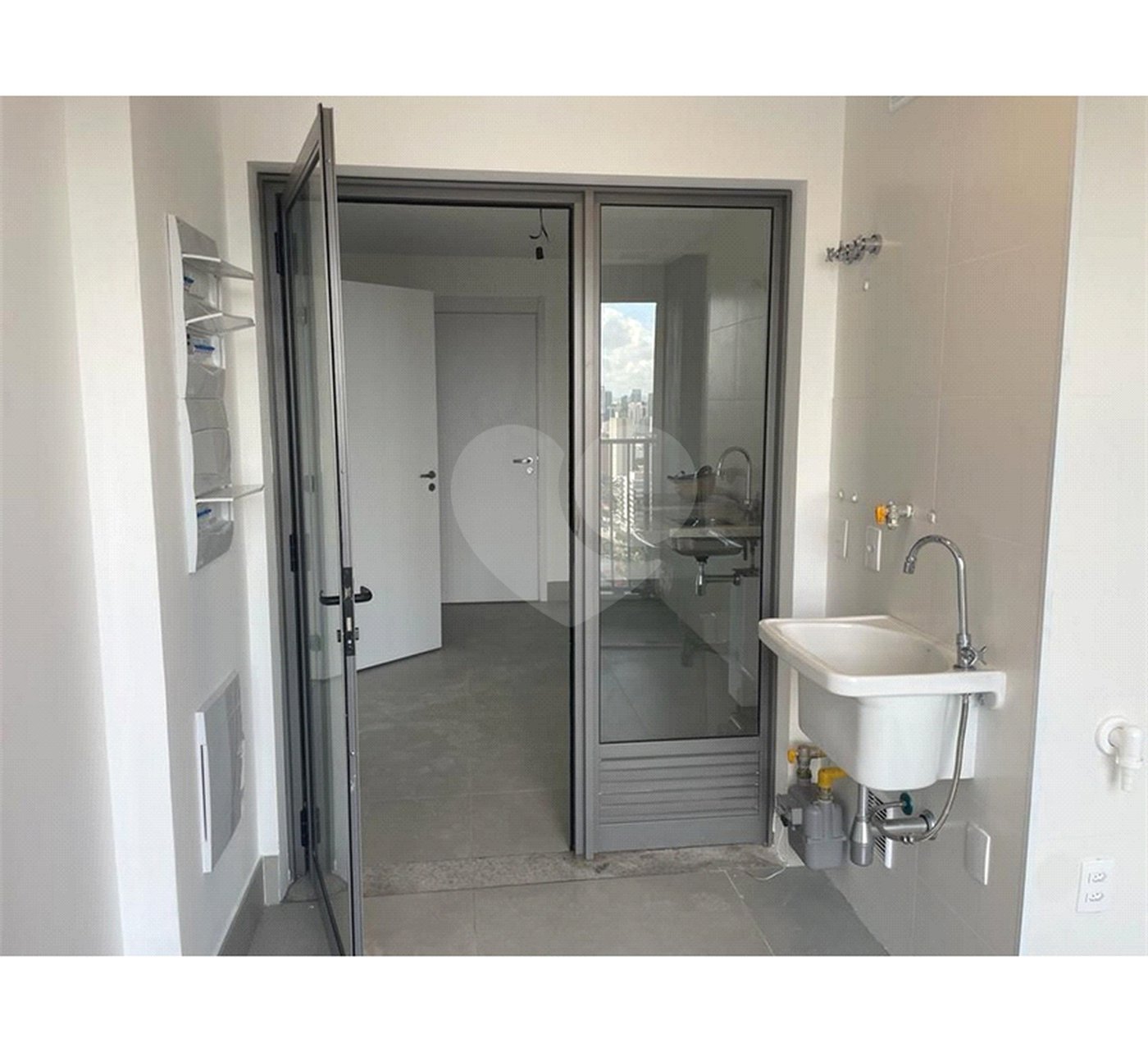 Apartamento à venda com 3 suítes em Campo Belo, São Paulo, SP