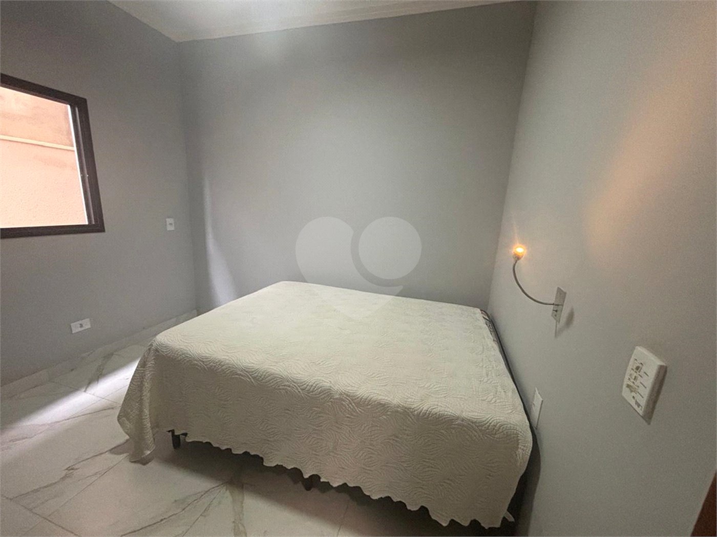 Casa à venda com 3 quartos, sendo 1 suíte, no condomínio Sun Lake, Sorocaba - SP