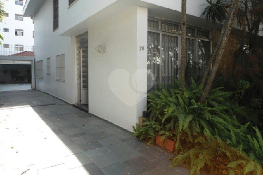 Casa à venda com 4 quartos, sendo 1 suíte, em Santana, São Paulo, SP