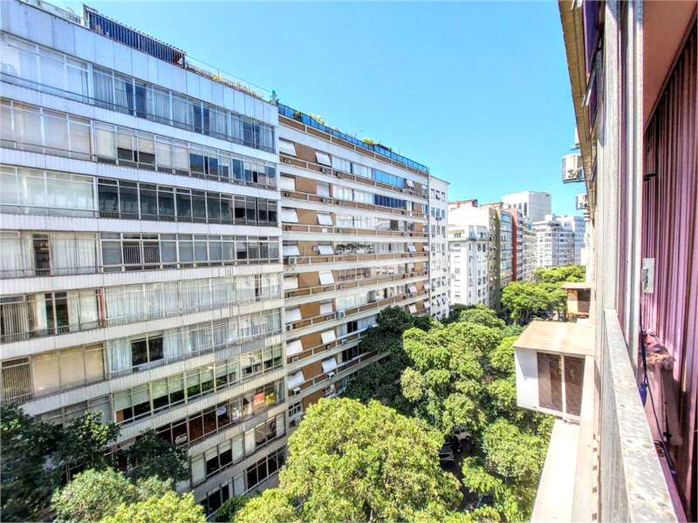Apartamento à venda com 3 quartos, sendo 1 suíte,  em Copacabana, Rio de Janeiro, RJ