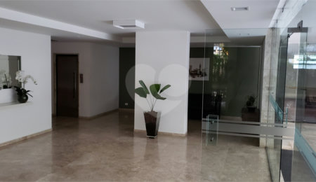 Apartamento à venda com 3 quartos, sendo 1 suíte, em Santa Cecília, São Paulo, SP
